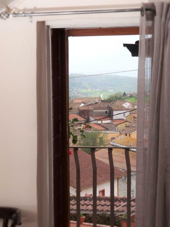 Bed and Breakfast Domus Tua Pietrelcina Exterior foto
