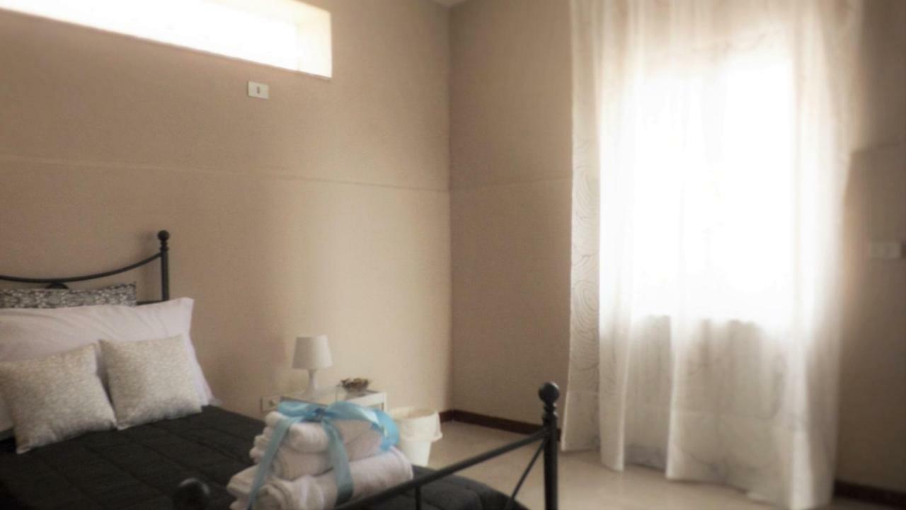Bed and Breakfast Domus Tua Pietrelcina Exterior foto